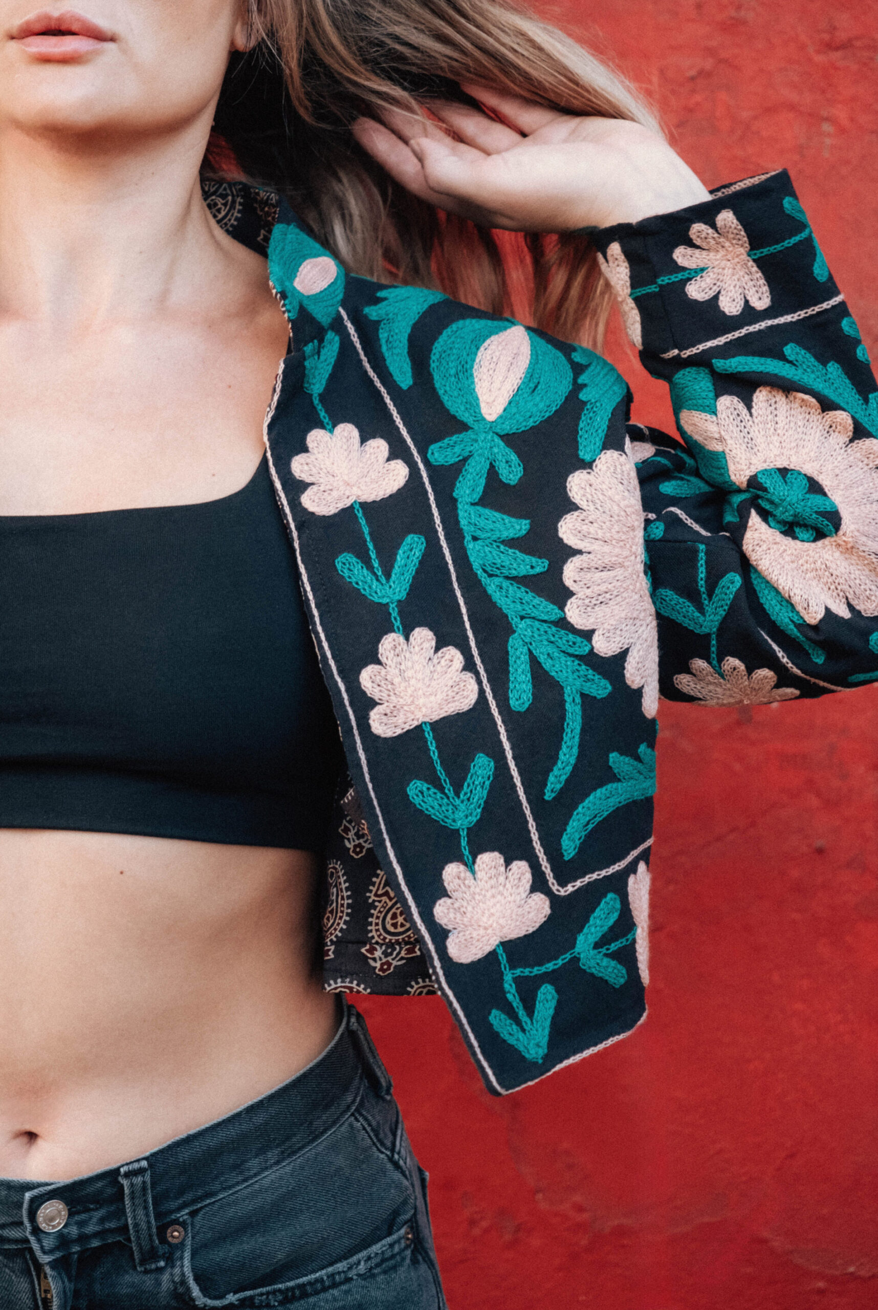Chaqueta Bordada Reversible – tonos verdes y rosas - Imagen 2